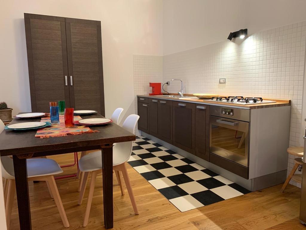 Casa Mentana Apartment แตร์นี ภายนอก รูปภาพ